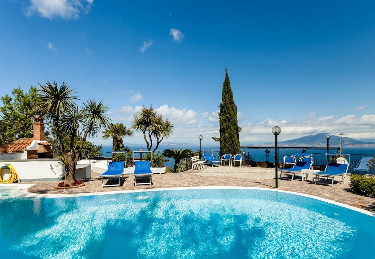 Villa in Priora - Villa Angela with private pool and sea view
