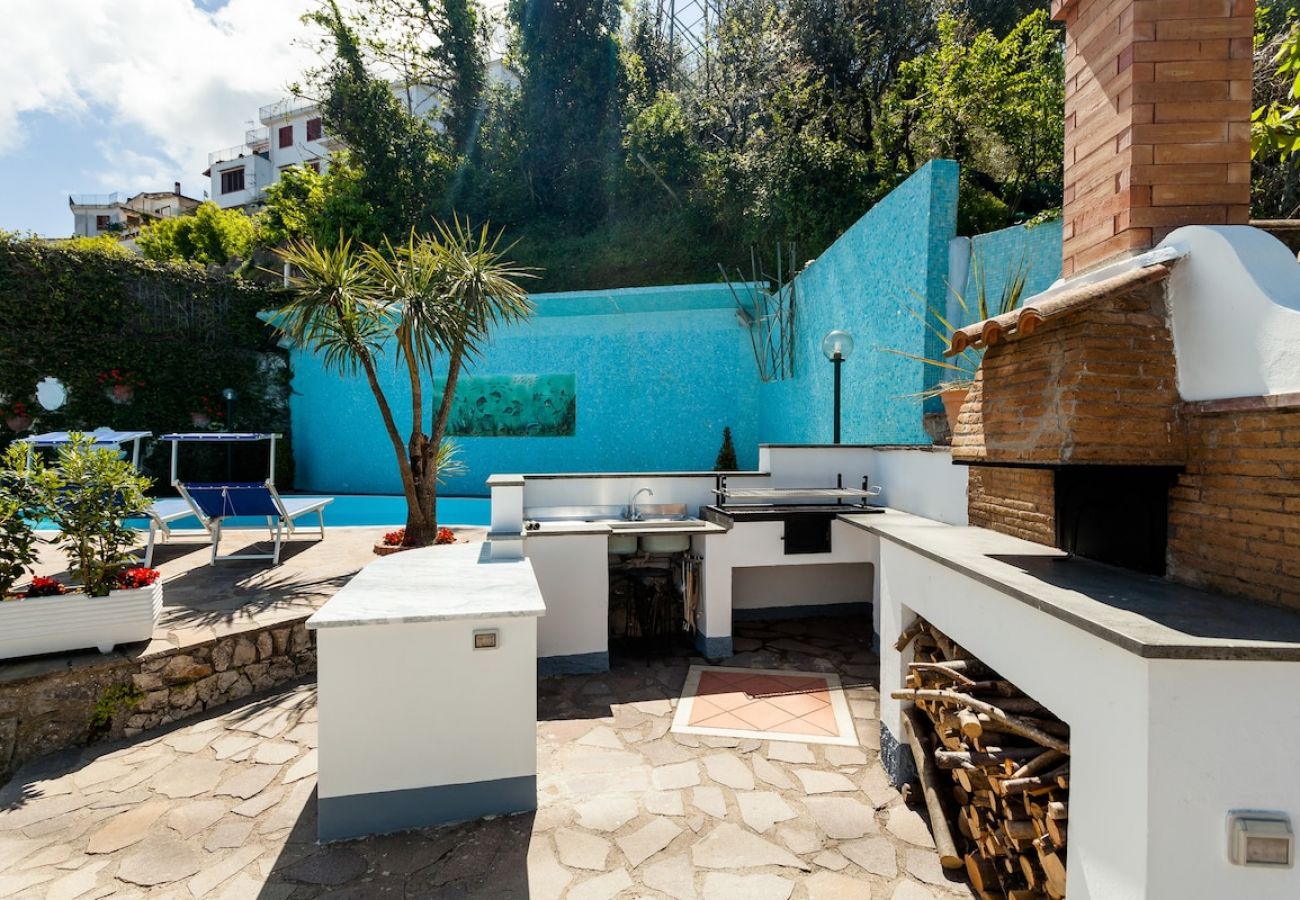Villa in Priora - Villa Angela with private pool and sea view
