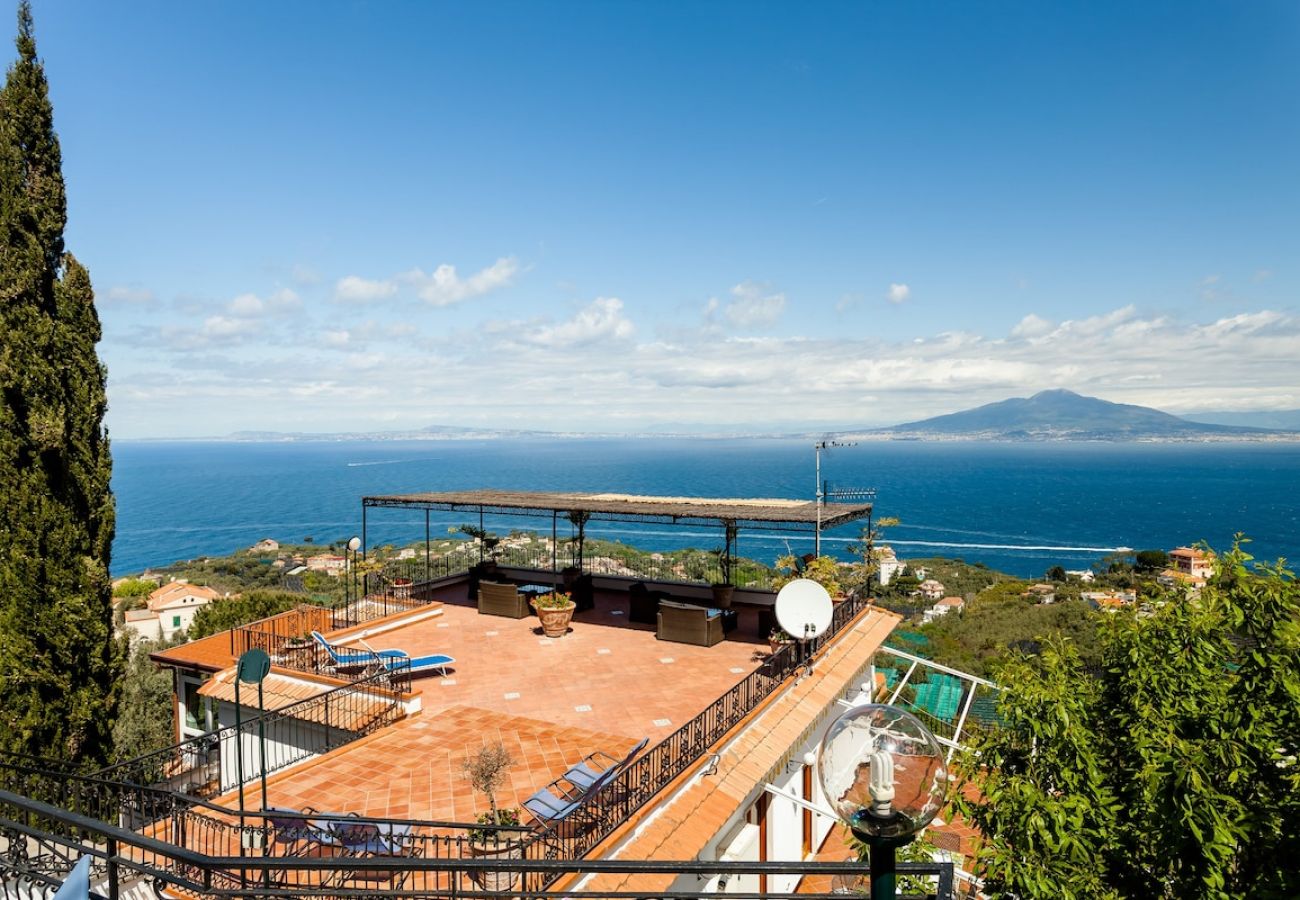 Villa in Priora - Villa Angela with private pool and sea view