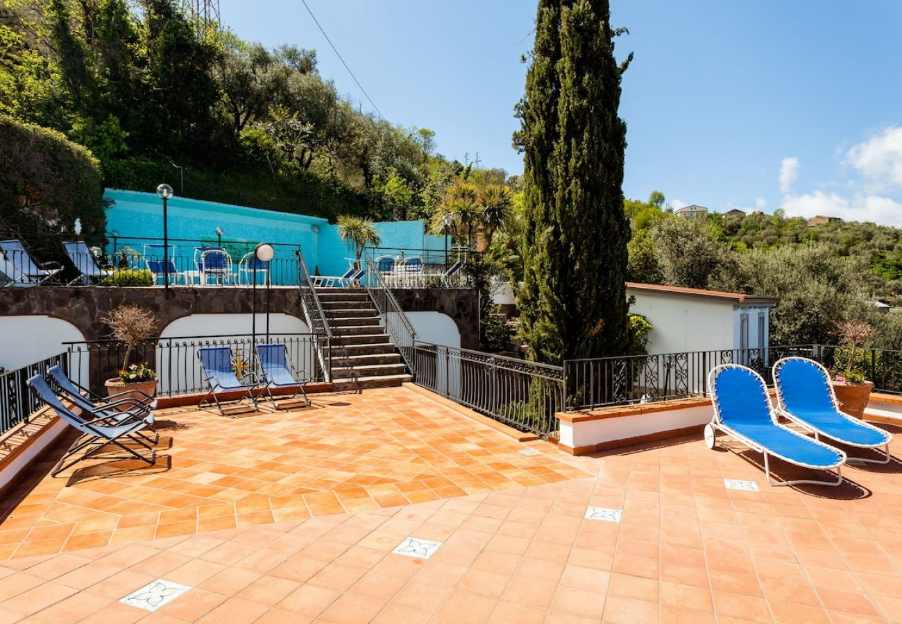 Villa in Priora - Villa Angela with private pool and sea view