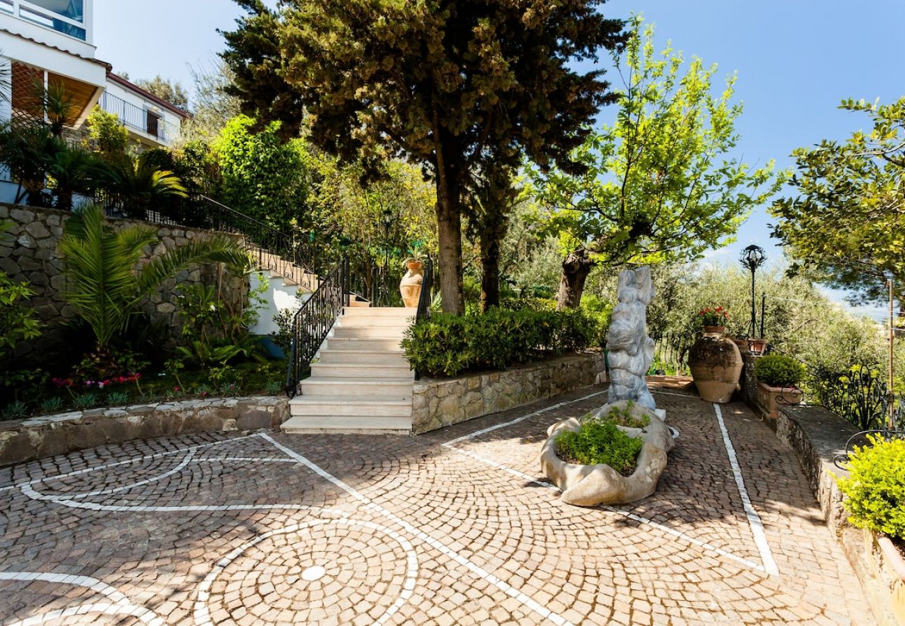 Villa in Priora - Villa Angela with private pool and sea view