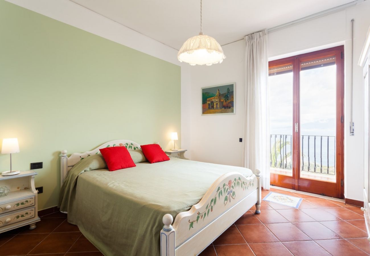 Villa in Priora - Villa Angela with private pool and sea view
