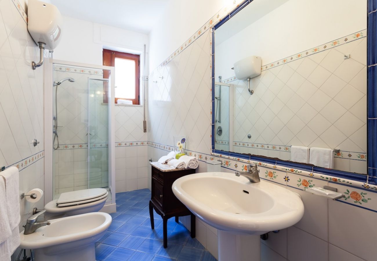 Villa in Priora - Villa Angela with private pool and sea view