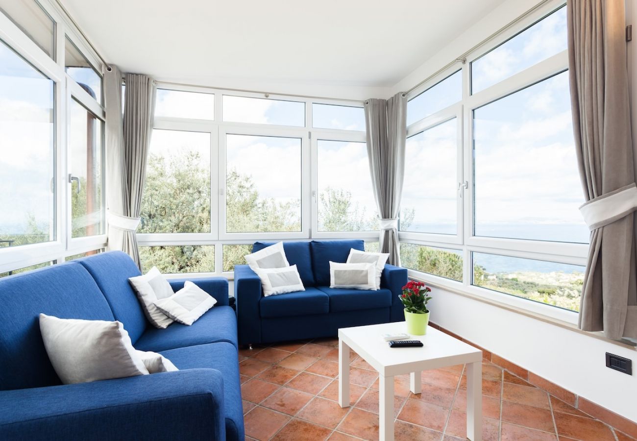 Villa in Priora - Villa Angela with private pool and sea view