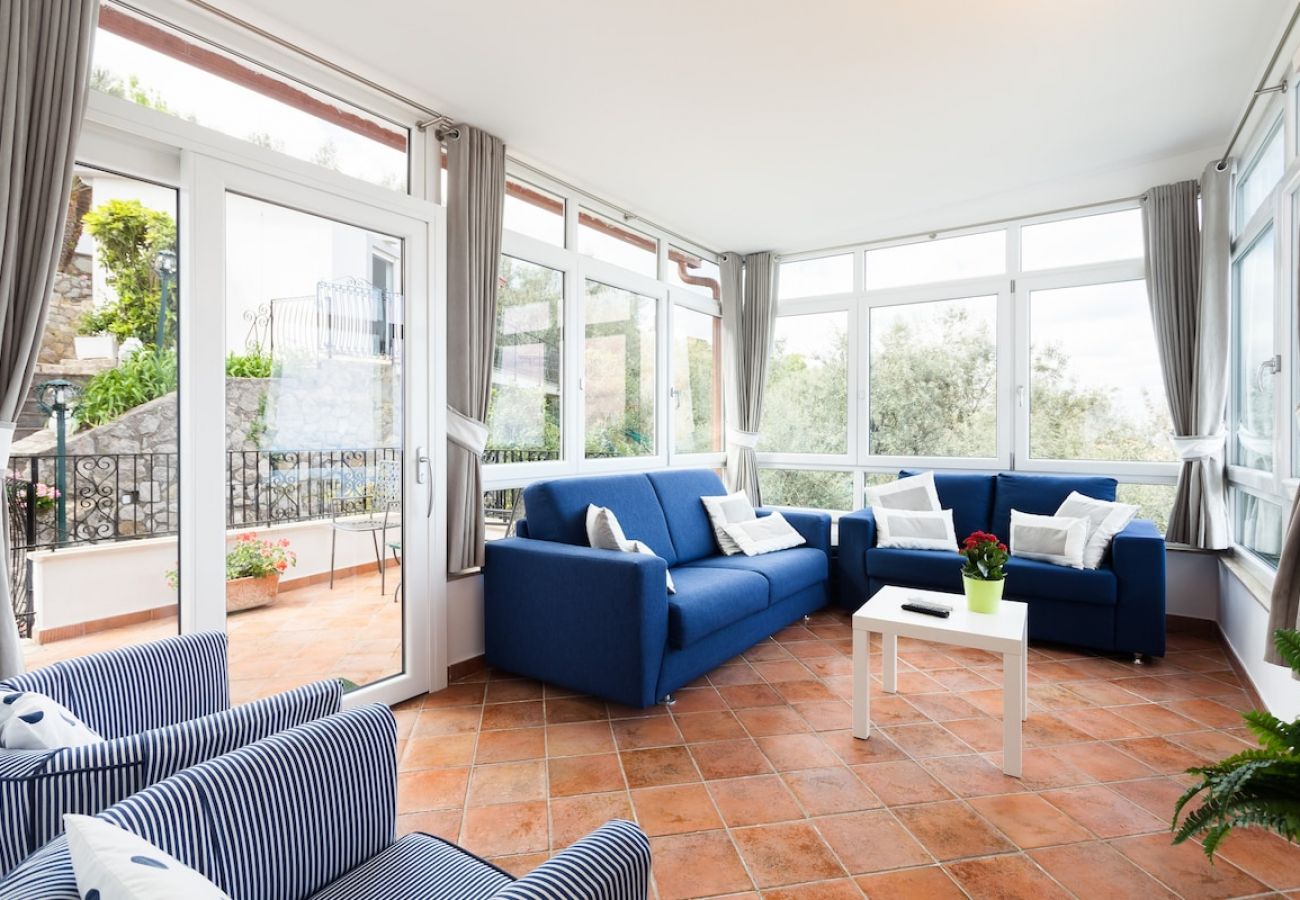 Villa in Priora - Villa Angela with private pool and sea view