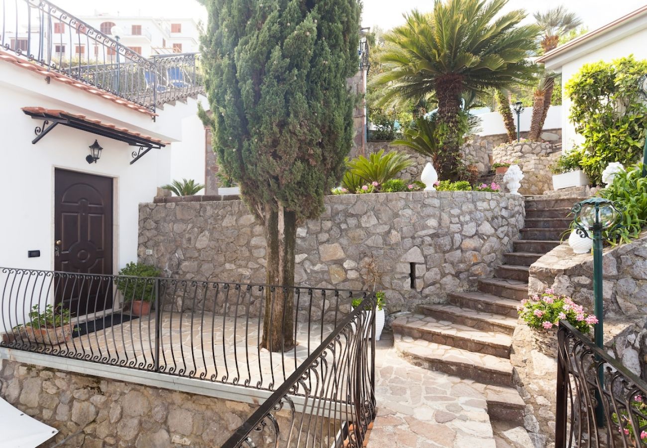 Villa in Priora - Villa Angela with private pool and sea view