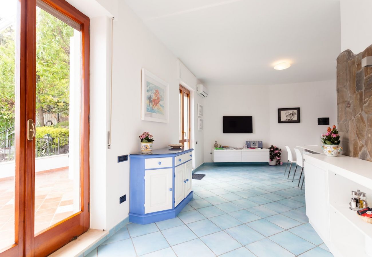 Villa in Priora - Villa Angela with private pool and sea view