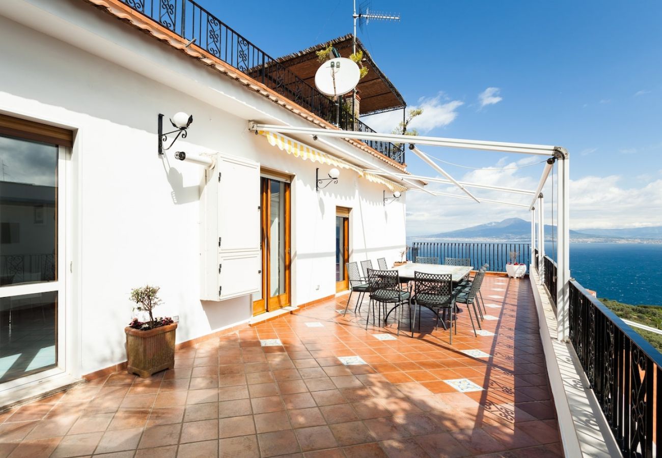 Villa in Priora - Villa Angela with private pool and sea view
