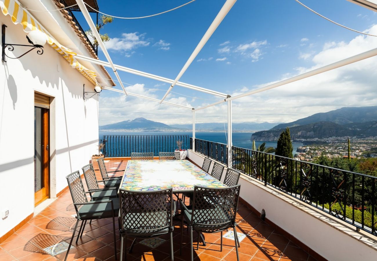 Villa in Priora - Villa Angela with private pool and sea view