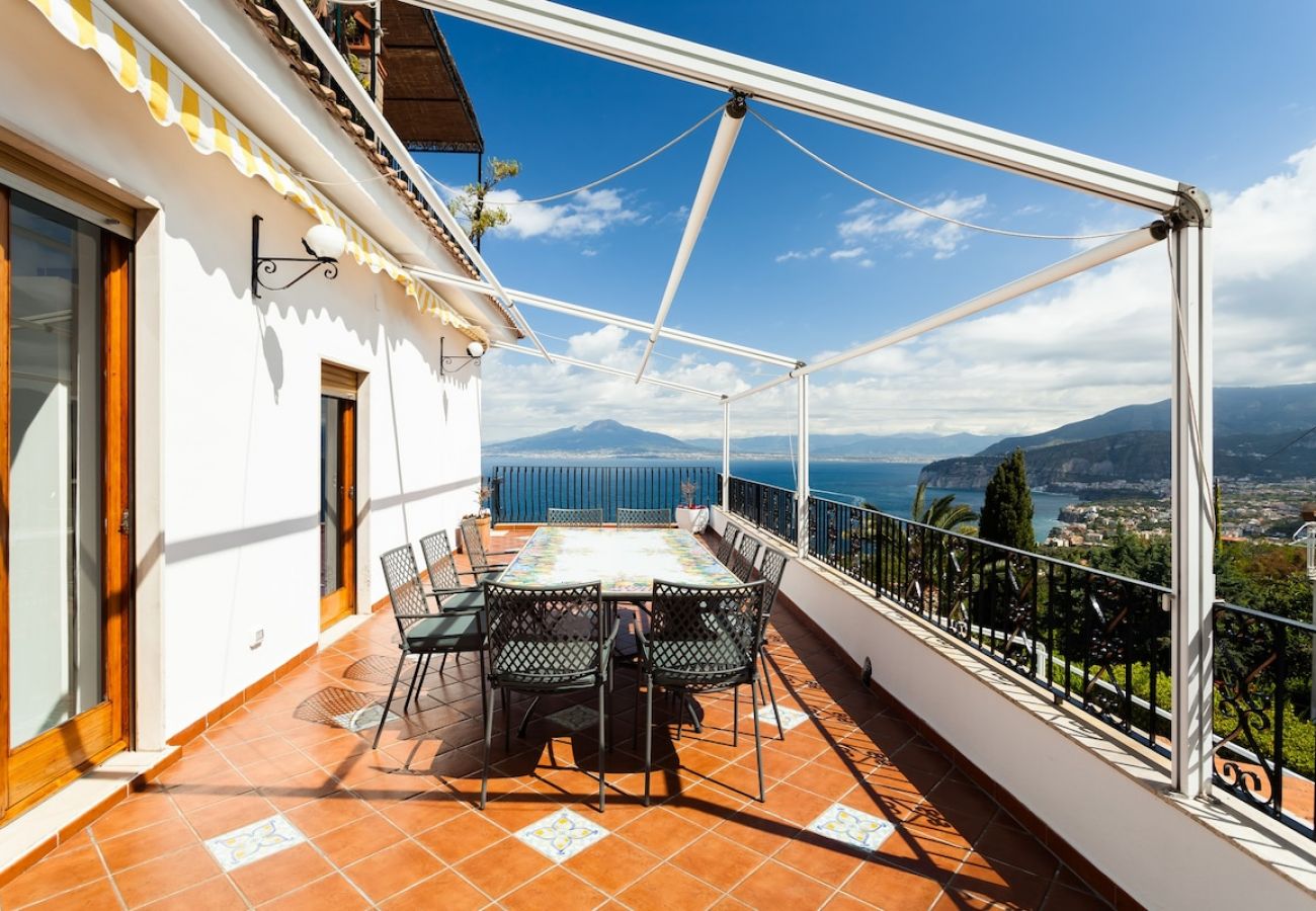 Villa in Priora - Villa Angela with private pool and sea view