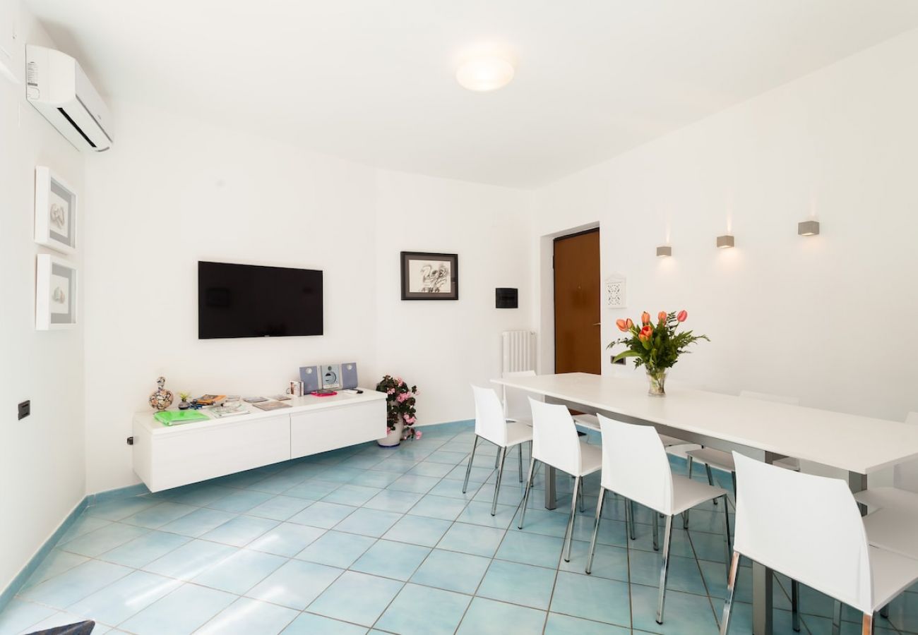 Villa in Priora - Villa Angela with private pool and sea view