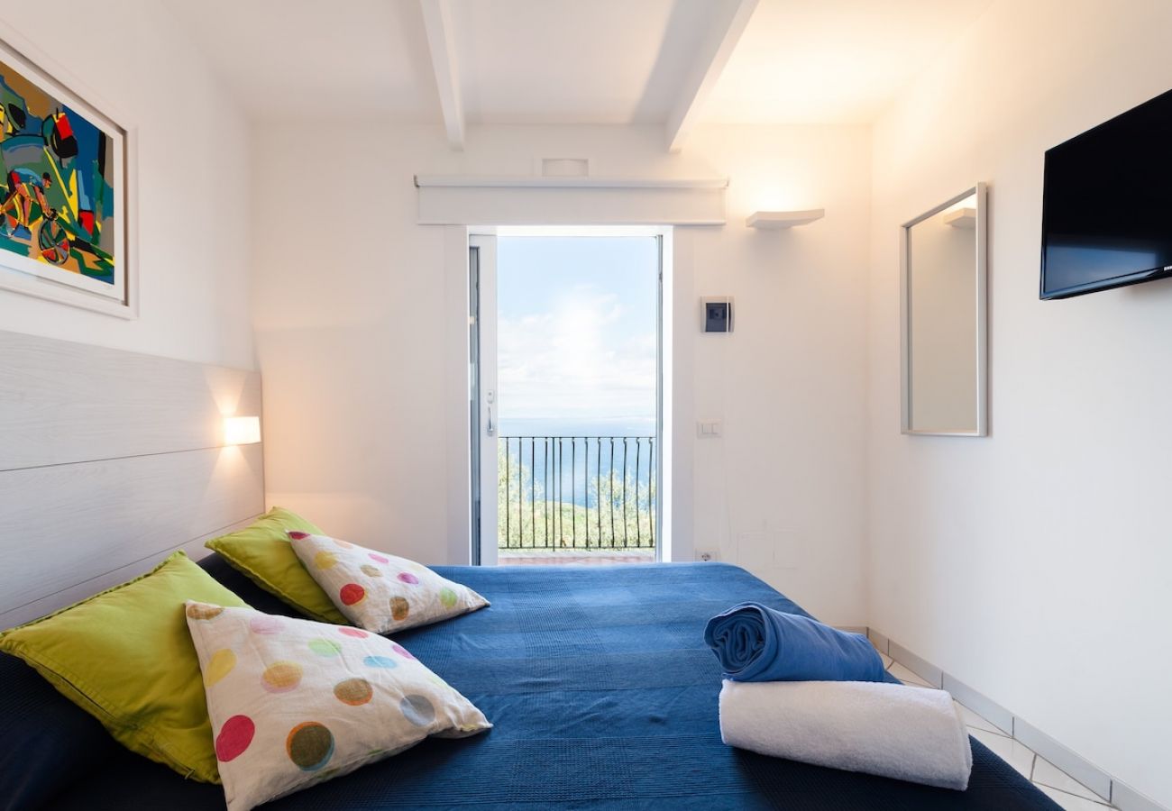 Villa in Priora - Villa Angela with private pool and sea view