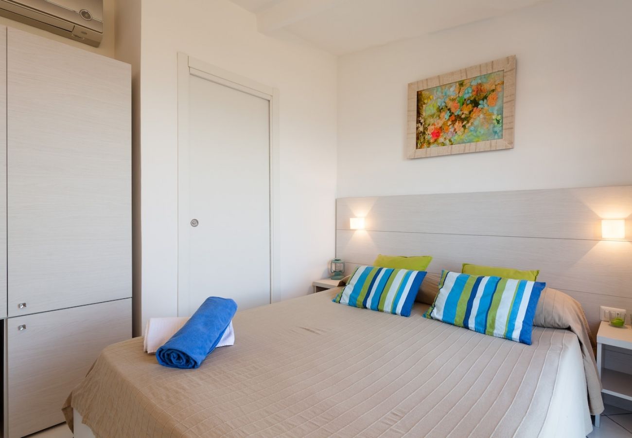 Villa in Priora - Villa Angela with private pool and sea view