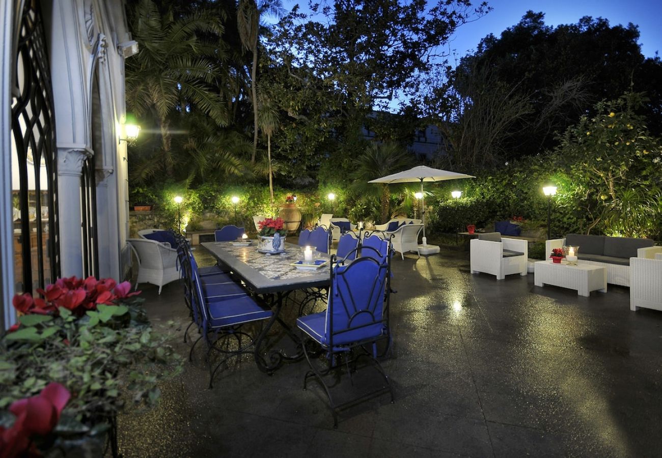 Villa in Sant´Agnello - Villa Crawford luxury and charming in S.Agnello