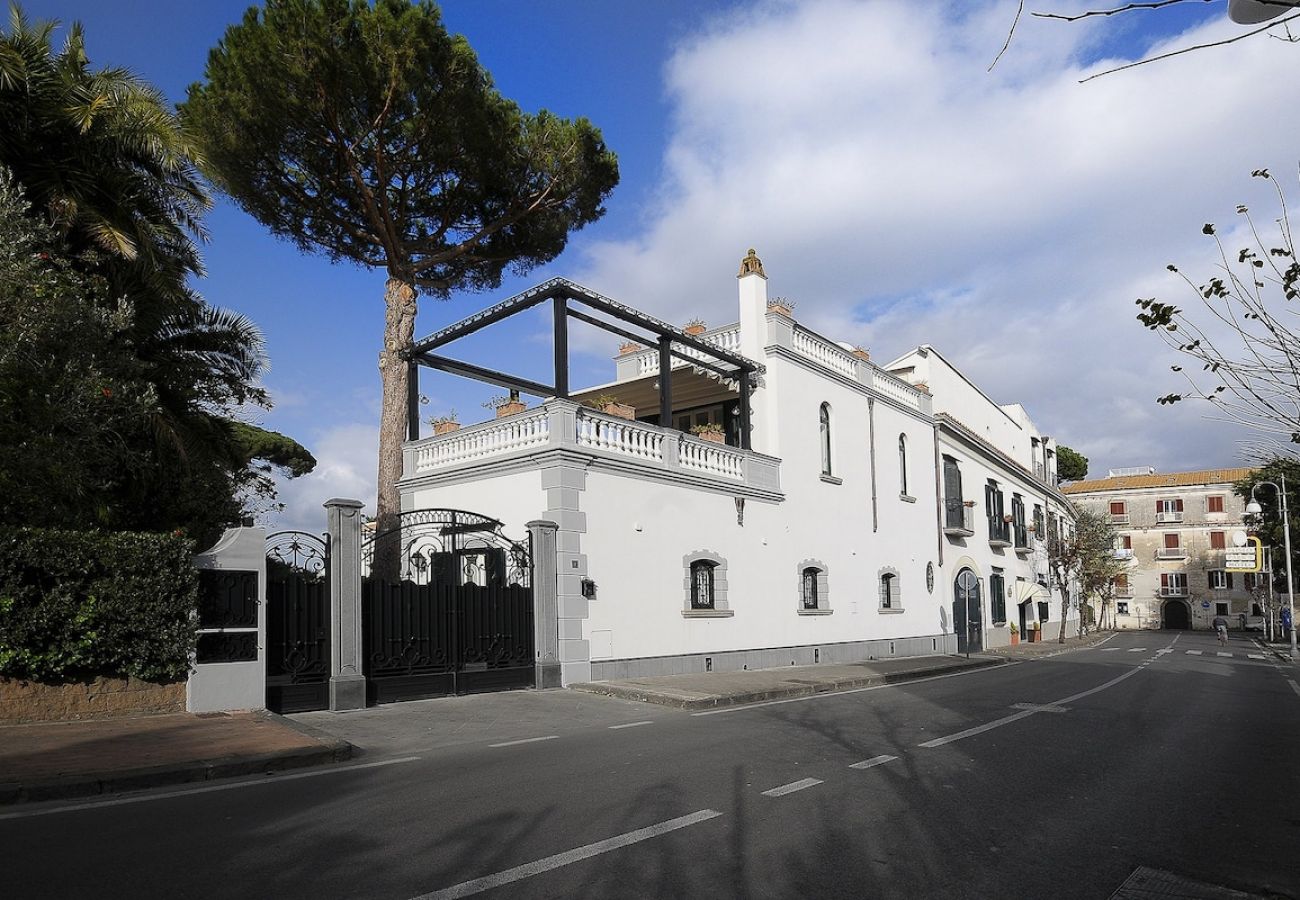 Villa in Sant´Agnello - Villa Crawford luxury and charming in S.Agnello