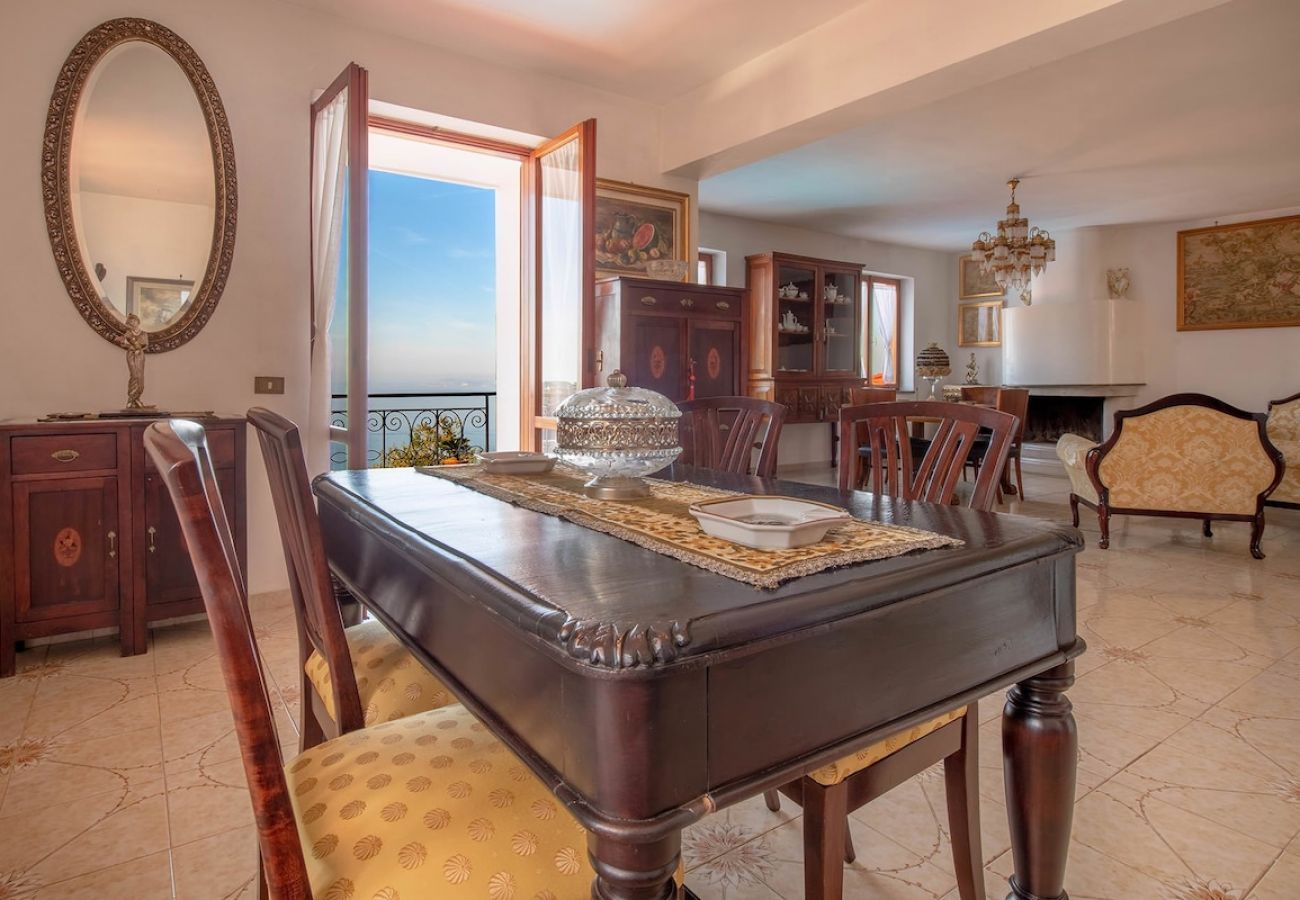 Villa in Sorrento - Villa Sara with private pool and amazing view