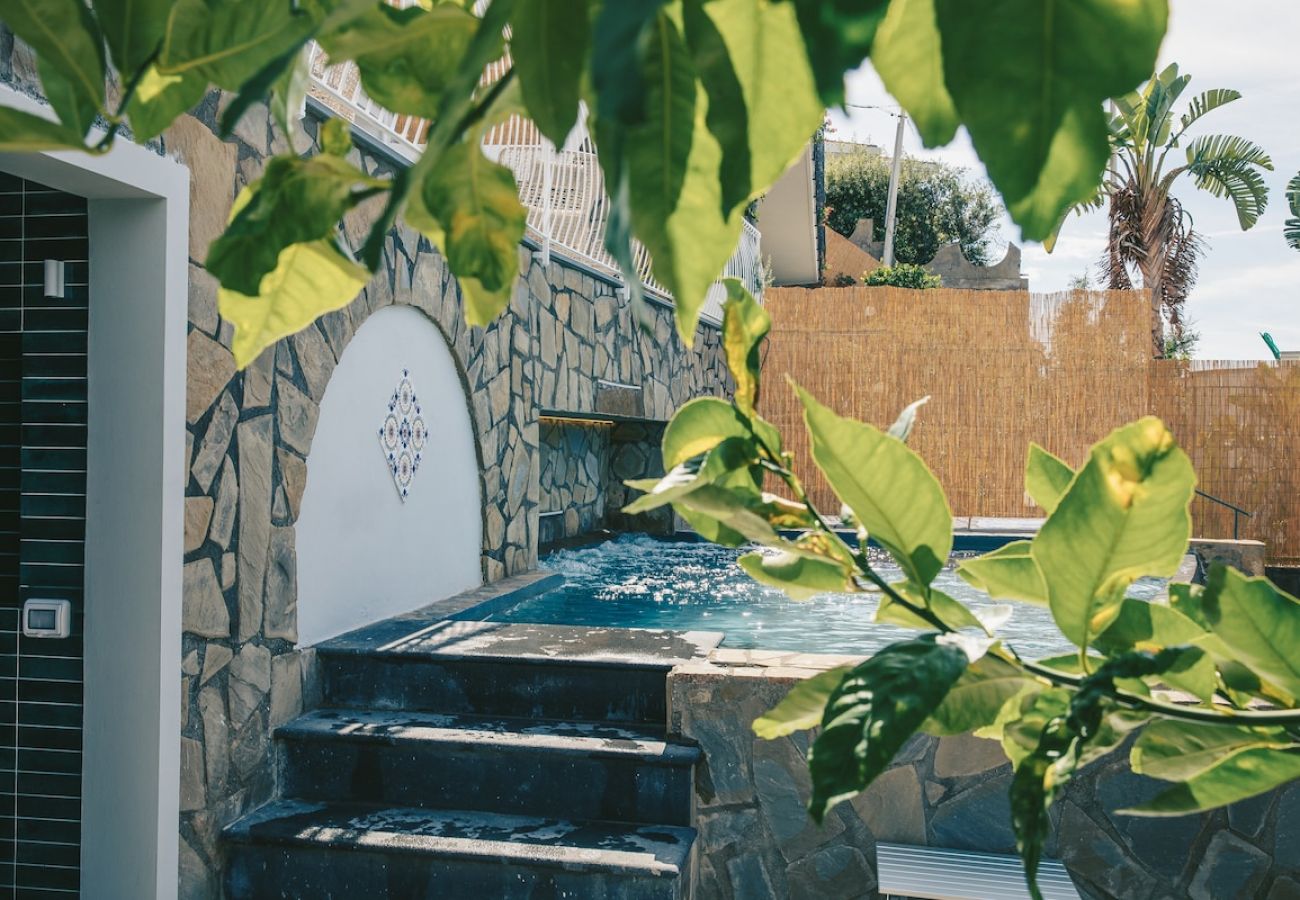 Villa in Massa Lubrense - Villa Lisa on the sea with infinity pool