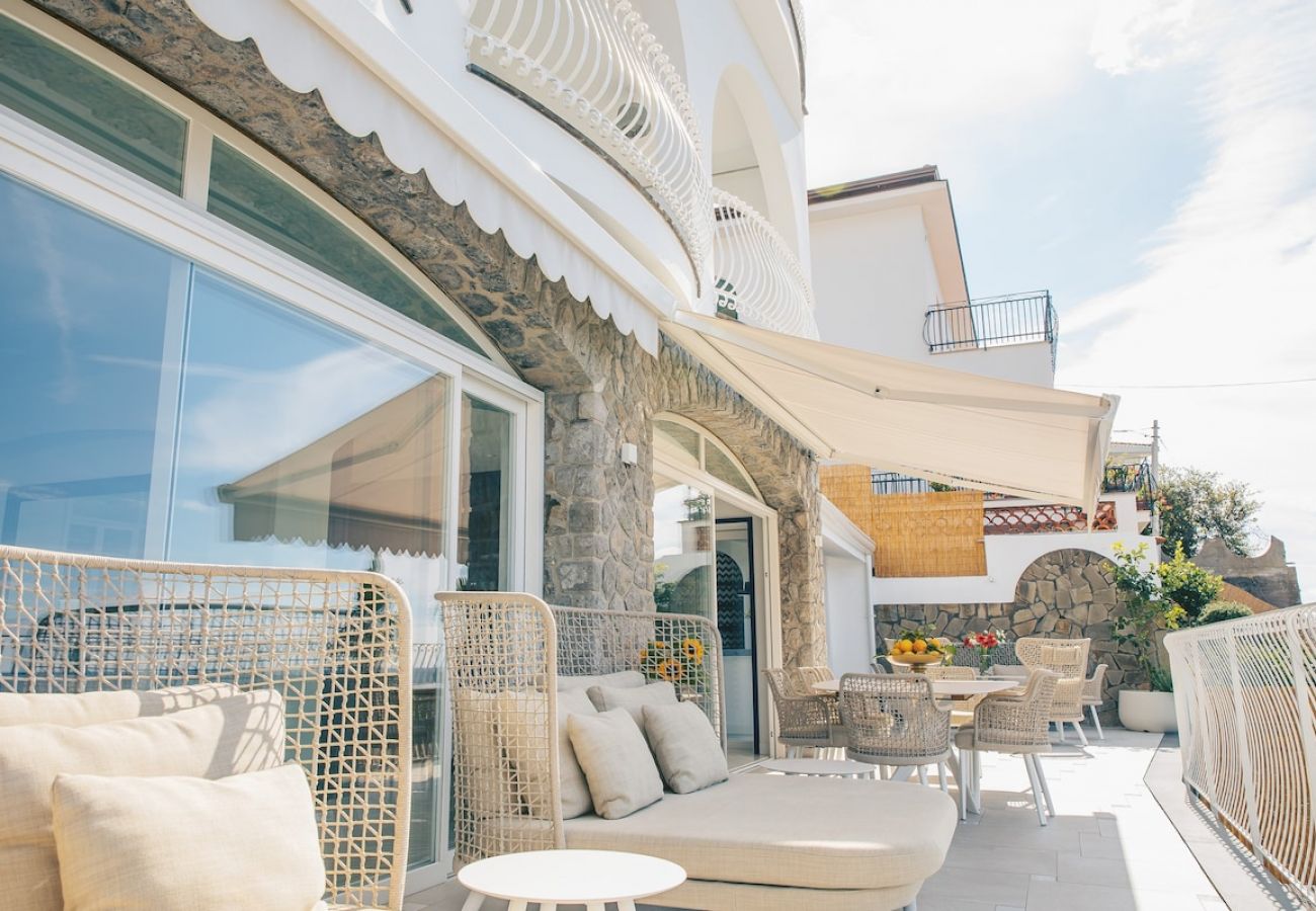 Villa in Massa Lubrense - Villa Lisa on the sea with infinity pool