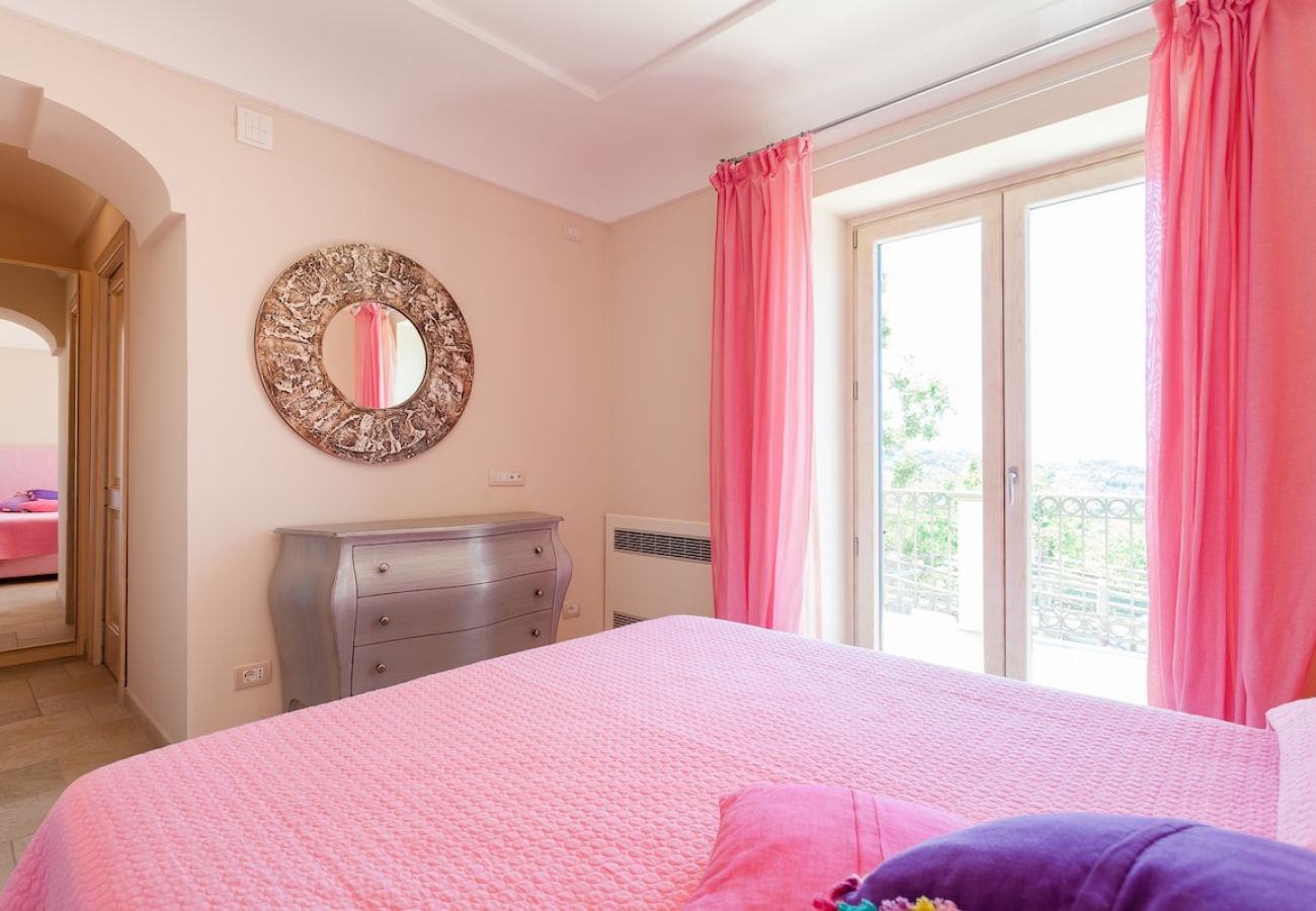 Villa in Massa Lubrense - Villa Yuri with private pool
