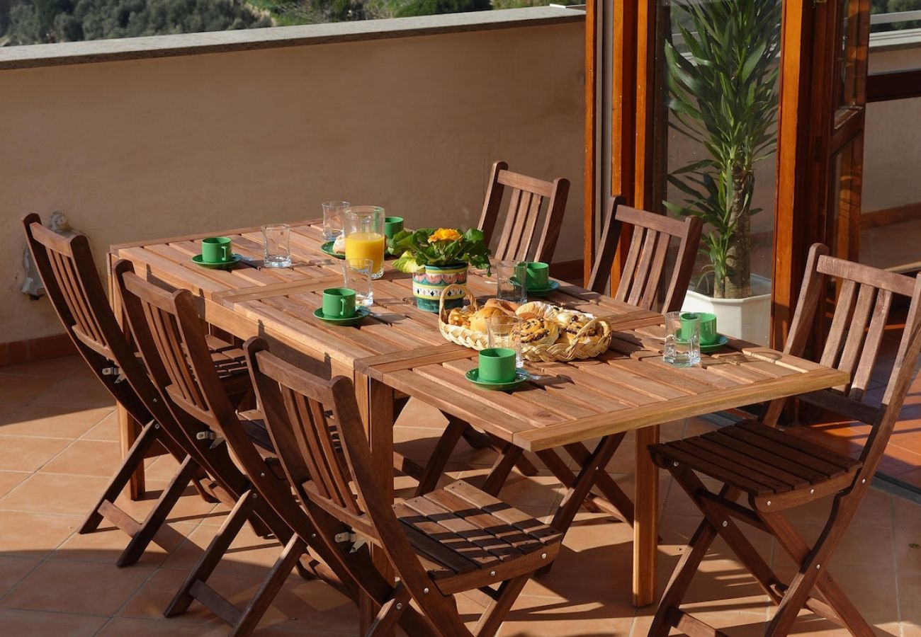 Villa in Positano - Villa Valery with amazing view close to the beach
