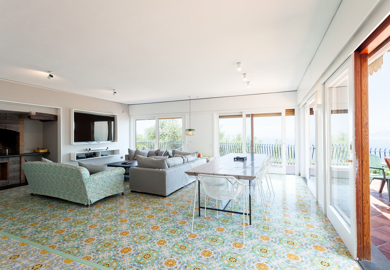 Villa in Sorrento - Villa Daddy with sea view and private pool
