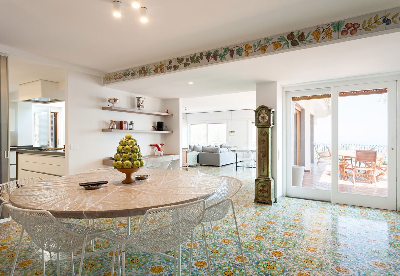 Villa in Sorrento - Villa Daddy with sea view and private pool