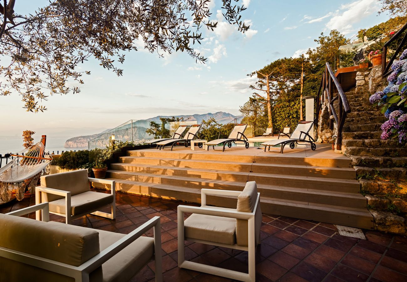Villa in Sorrento - Villa Daddy with sea view and private pool