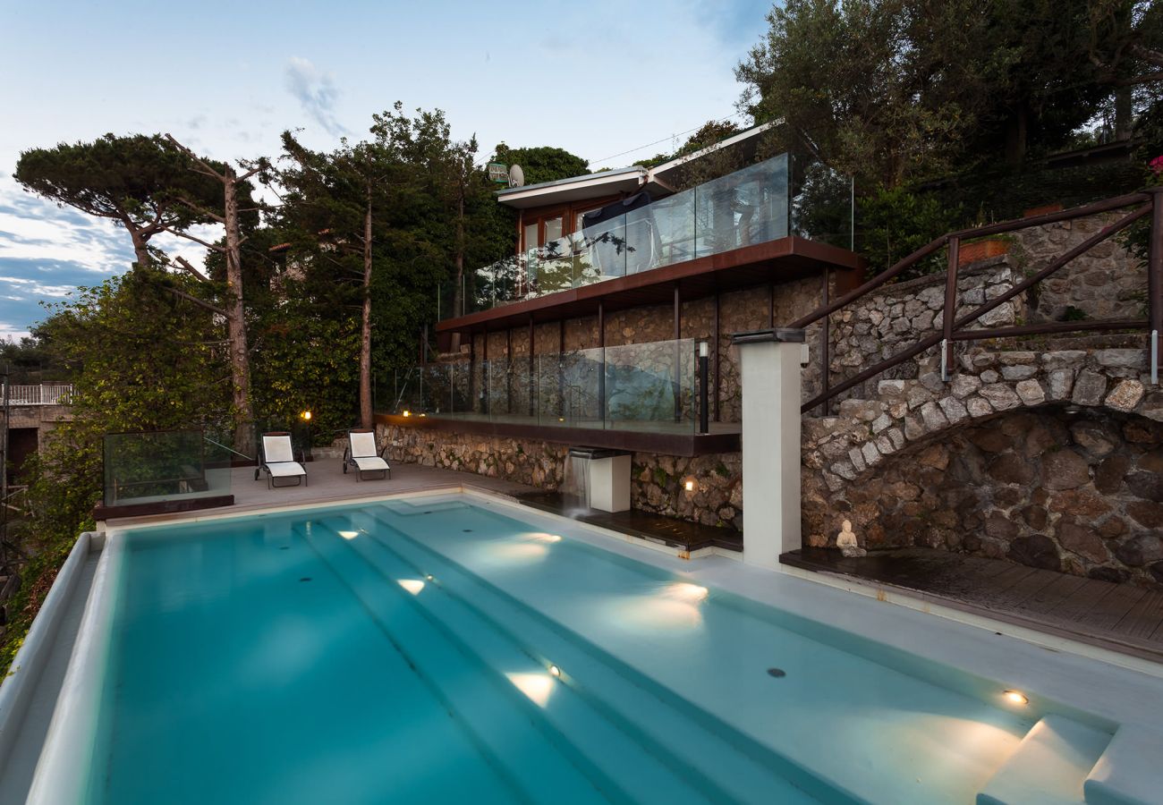 Villa in Sorrento - Villa Daddy with sea view and private pool