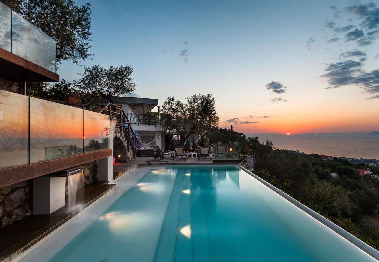Villa in Sorrento - Villa Daddy with sea view and private pool