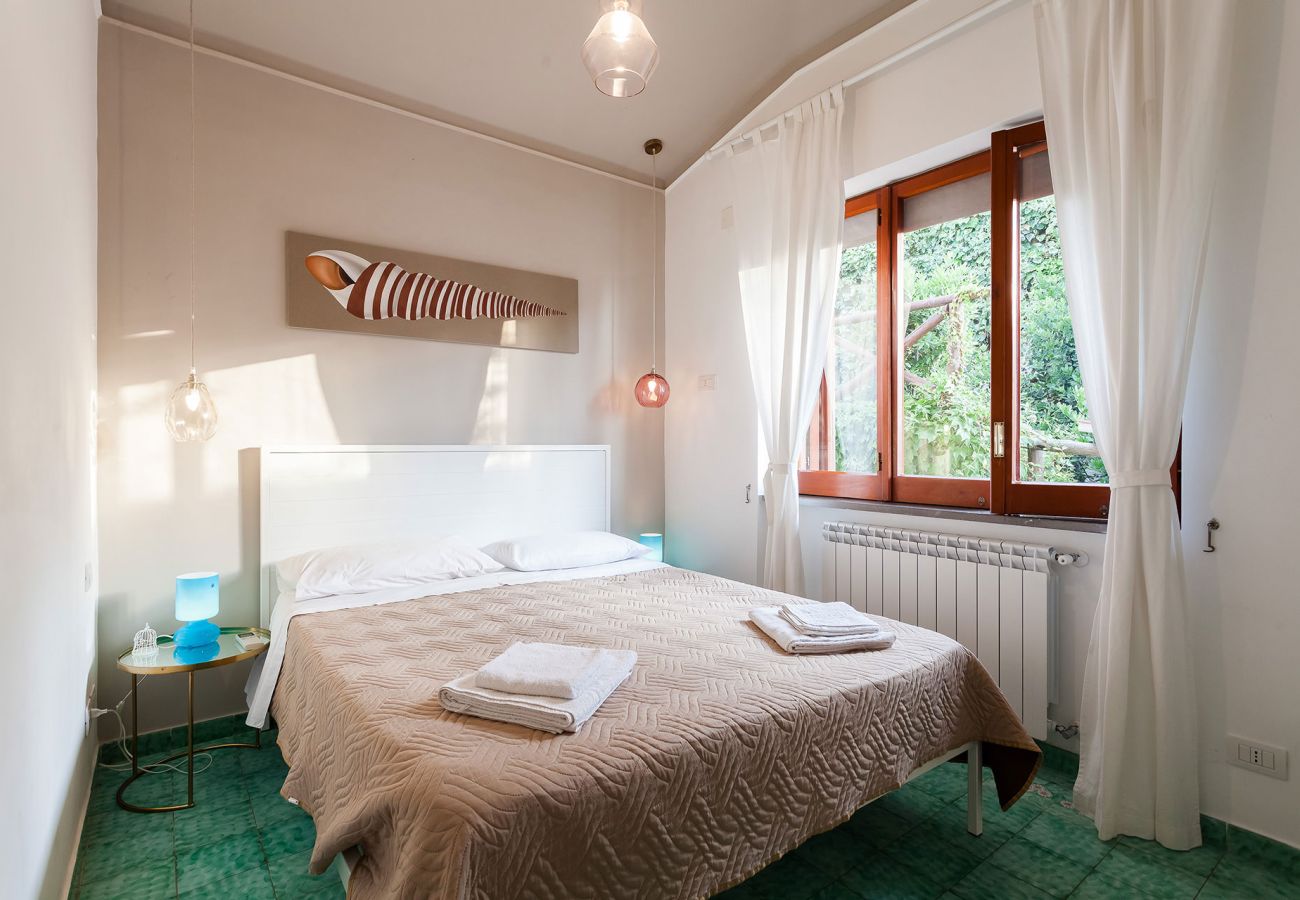 Villa in Sorrento - Villa Daddy with sea view and private pool