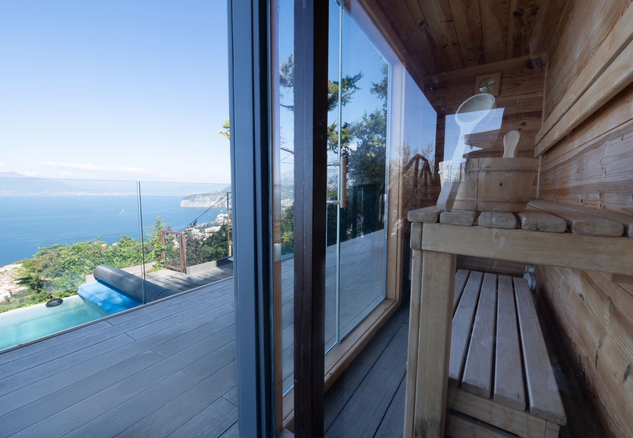 Villa in Sorrento - Villa Daddy with sea view and private pool