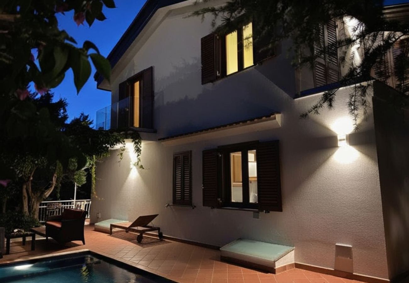 Villa in Massa Lubrense - The House of Annie with magnificent garden