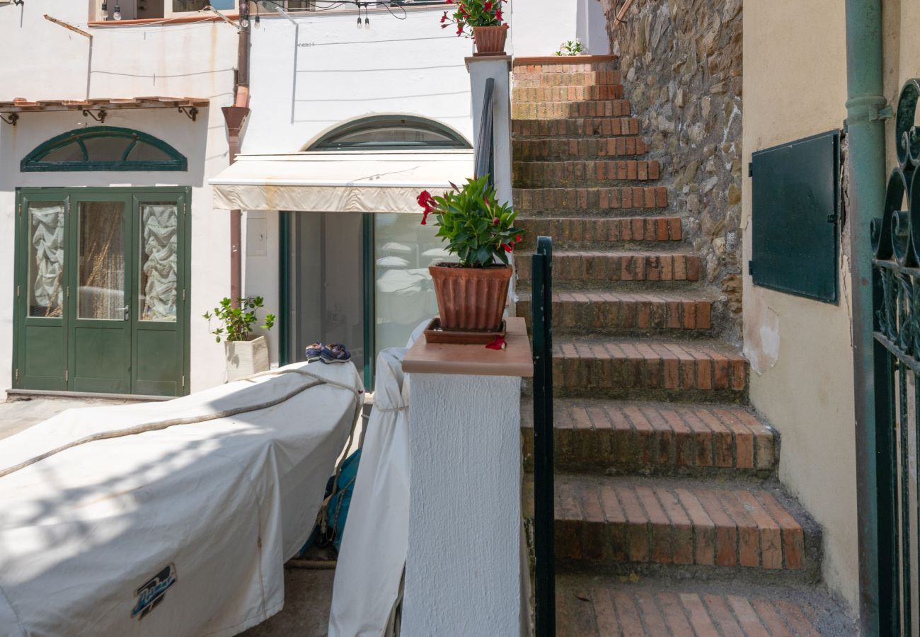 Apartment in Nerano - Cantone di Mena, Nerano