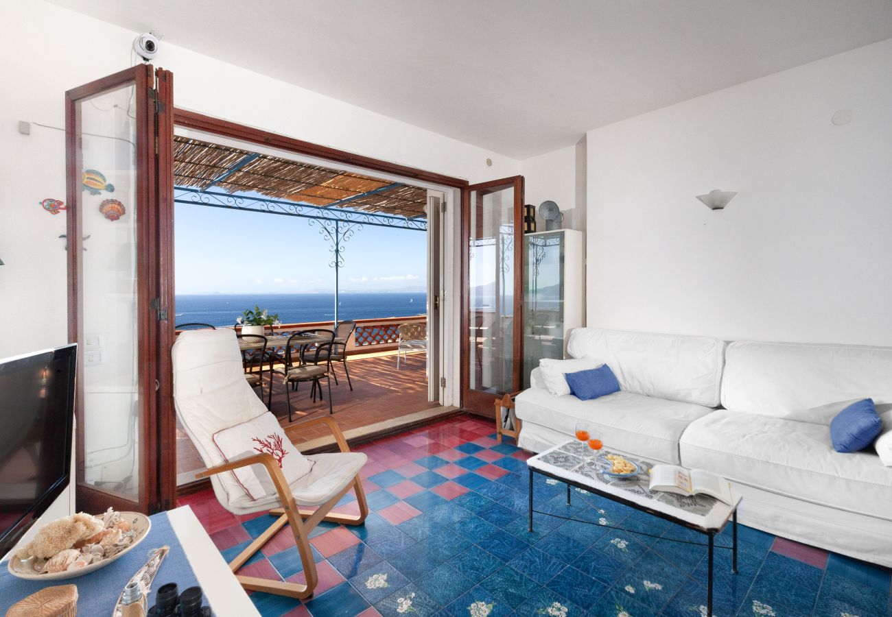House in Sorrento - Il Respiro del Mare con vista Capri