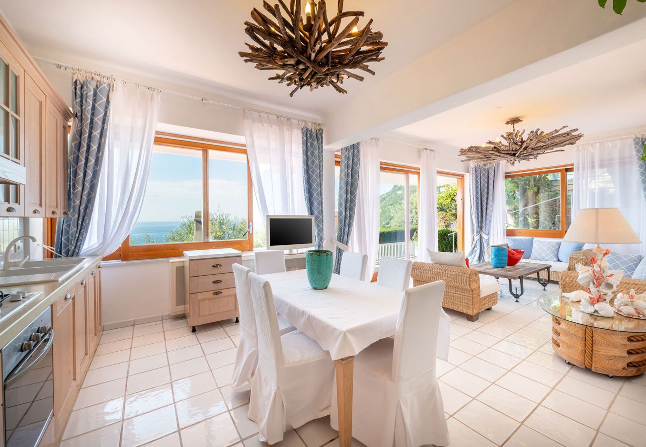 Villa in Nerano - Villa Helena close to the sea
