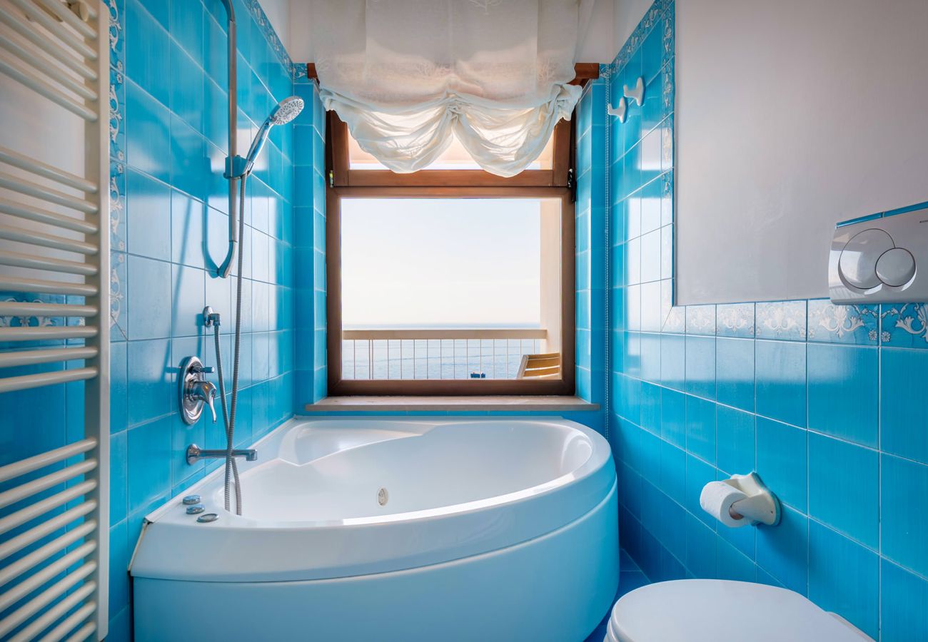 Villa in Nerano - Villa Helena close to the sea